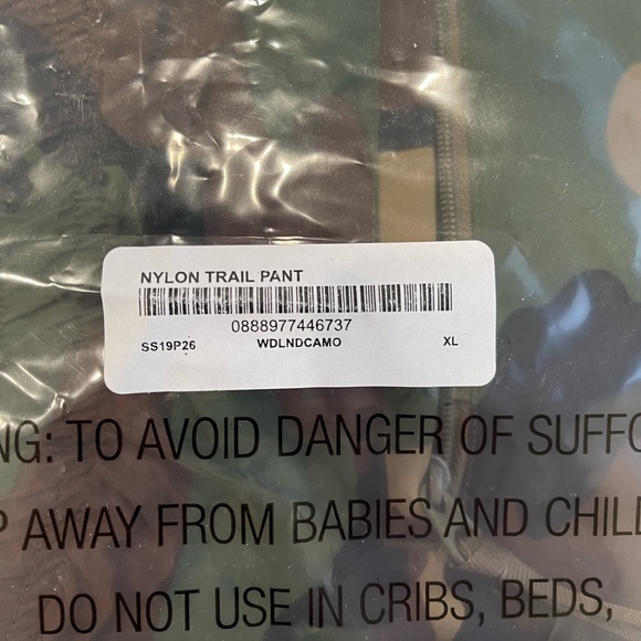 Supreme nylon trail ss18 woodland camo size XL - Picture 5 of 5